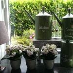 Op Mix Erf - typisch brocante - styling brocante petroleum kannen